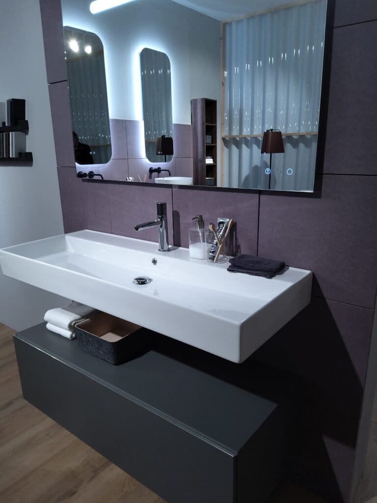 Grey Elemnt with Lila sink